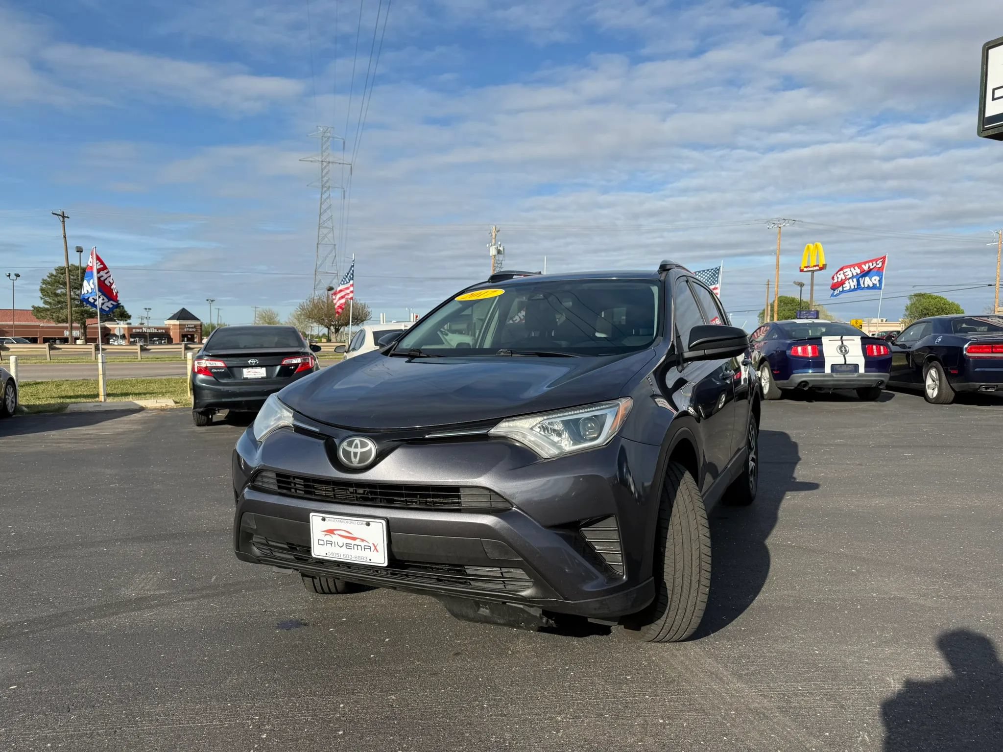 Used 2017 Toyota RAV4 LE FWD image 7