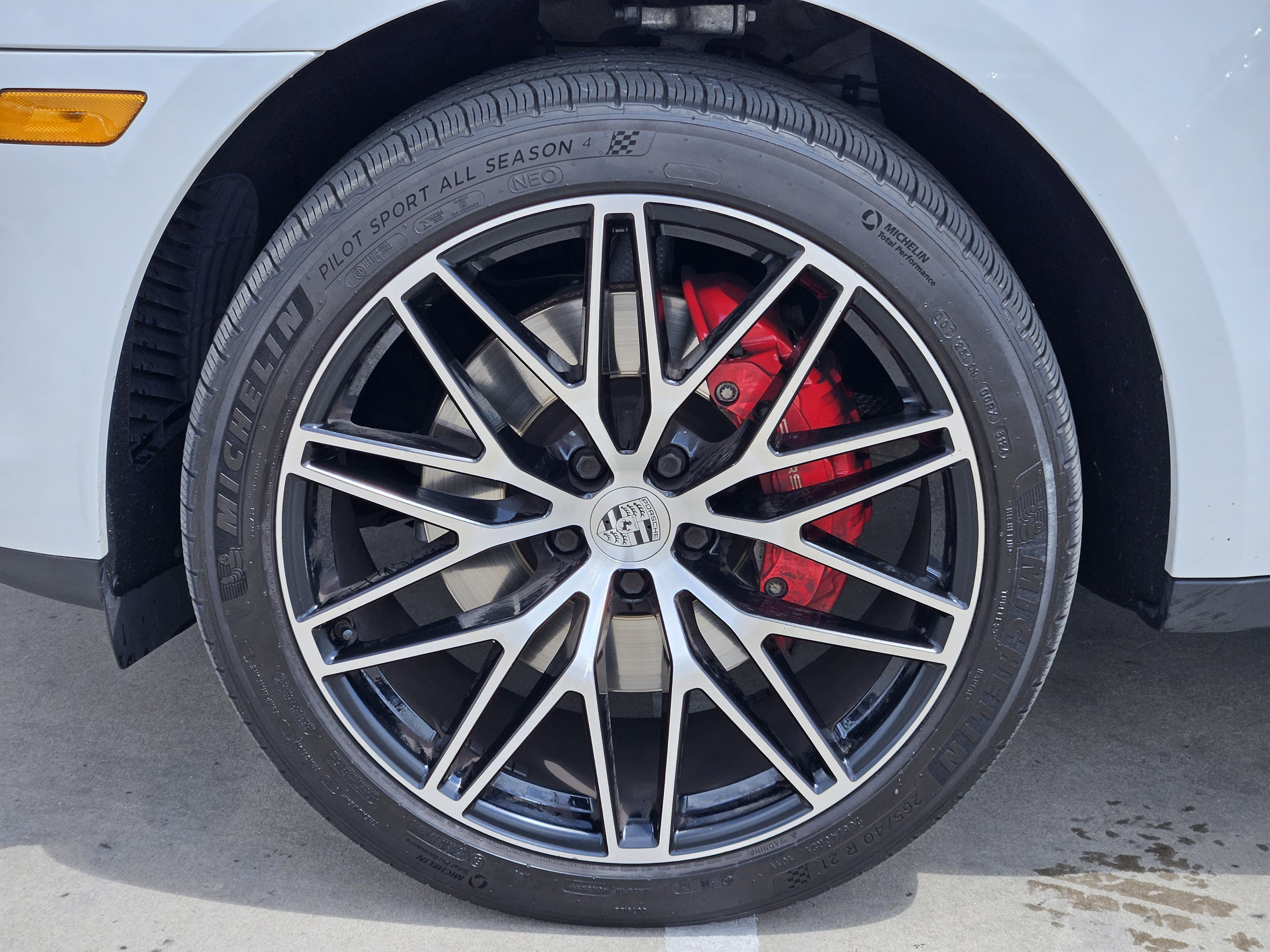 Used 2023 Porsche Macan S image 14