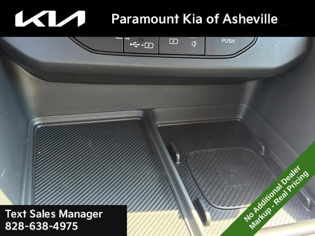New 2026 Kia Carnival EX FWD image 26