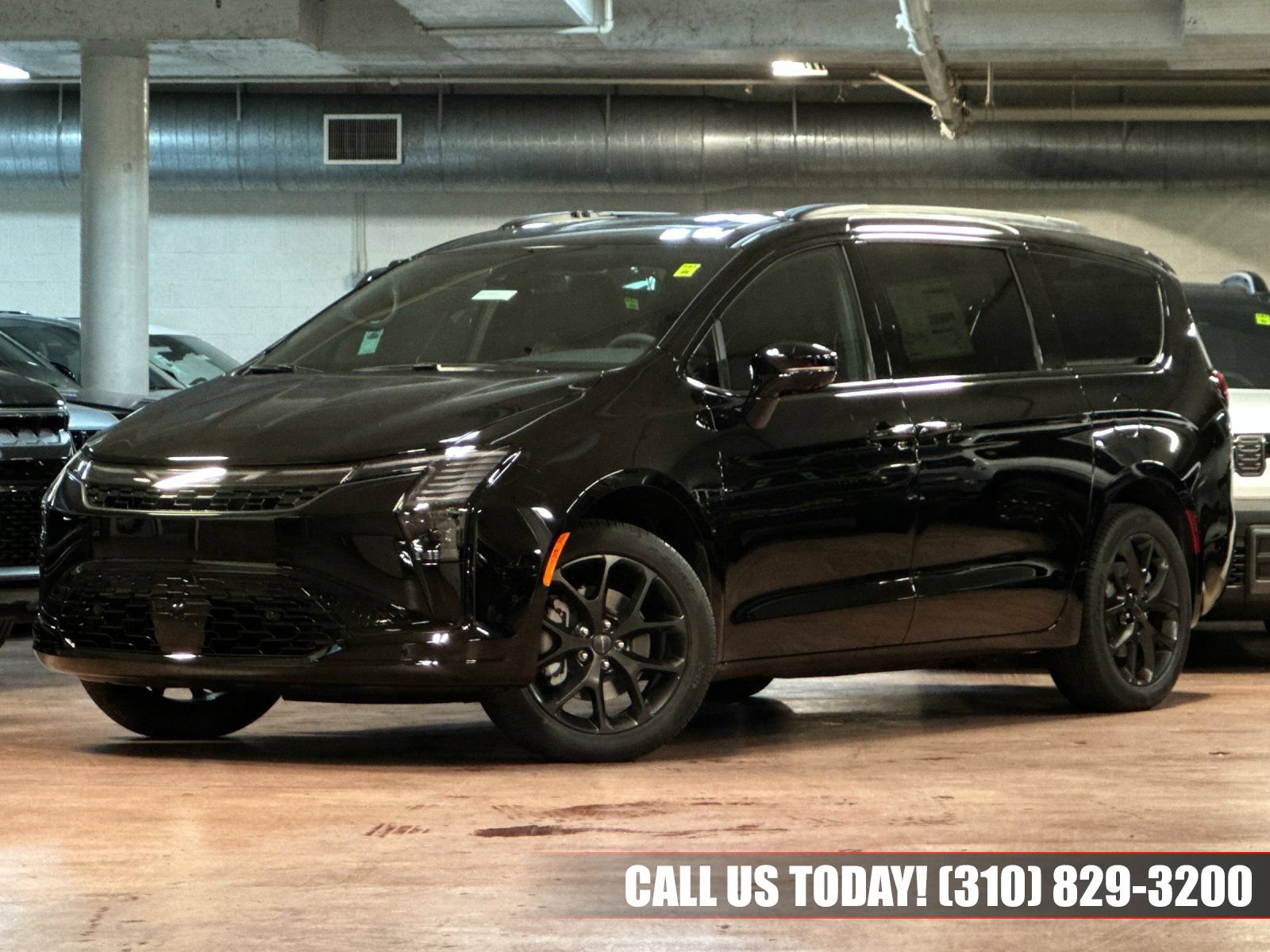 New 2027 Chrysler Pacifica Limited w/ Family Tech Group