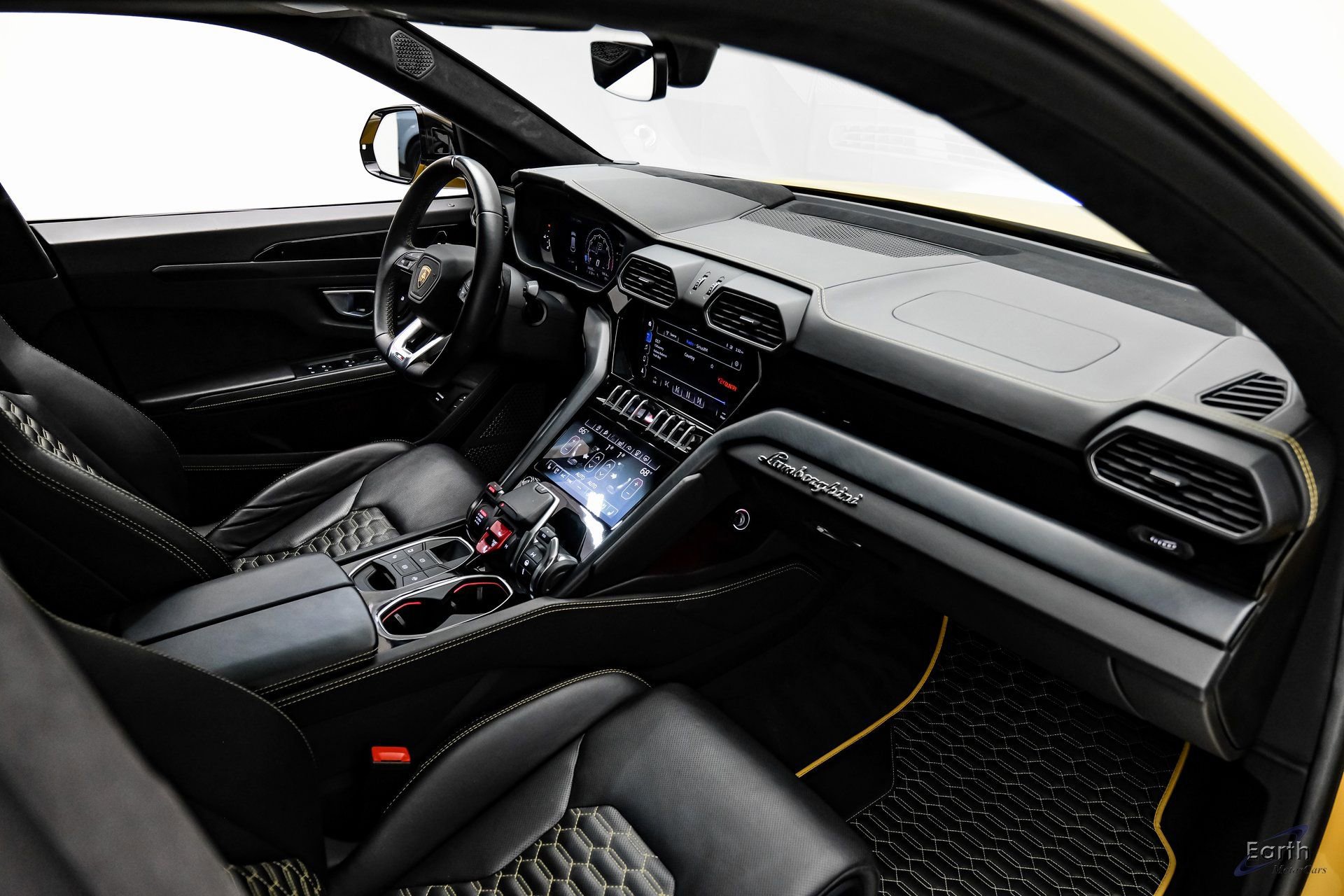 Used 2021 Lamborghini Urus image 53
