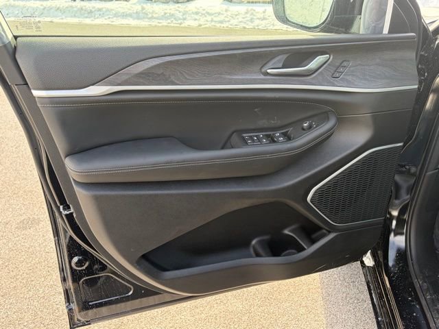 New 2026 Jeep Grand Cherokee Limited AWD/4WD image 12