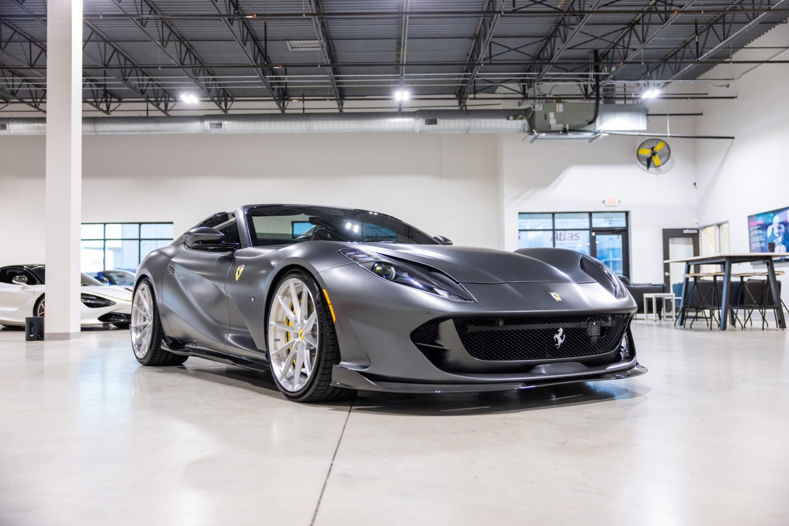 Used 2023 Ferrari 812 GTS image 3