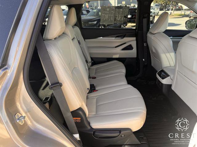 Used 2023 INFINITI QX60 Sensory w/ Cargo Package image 29