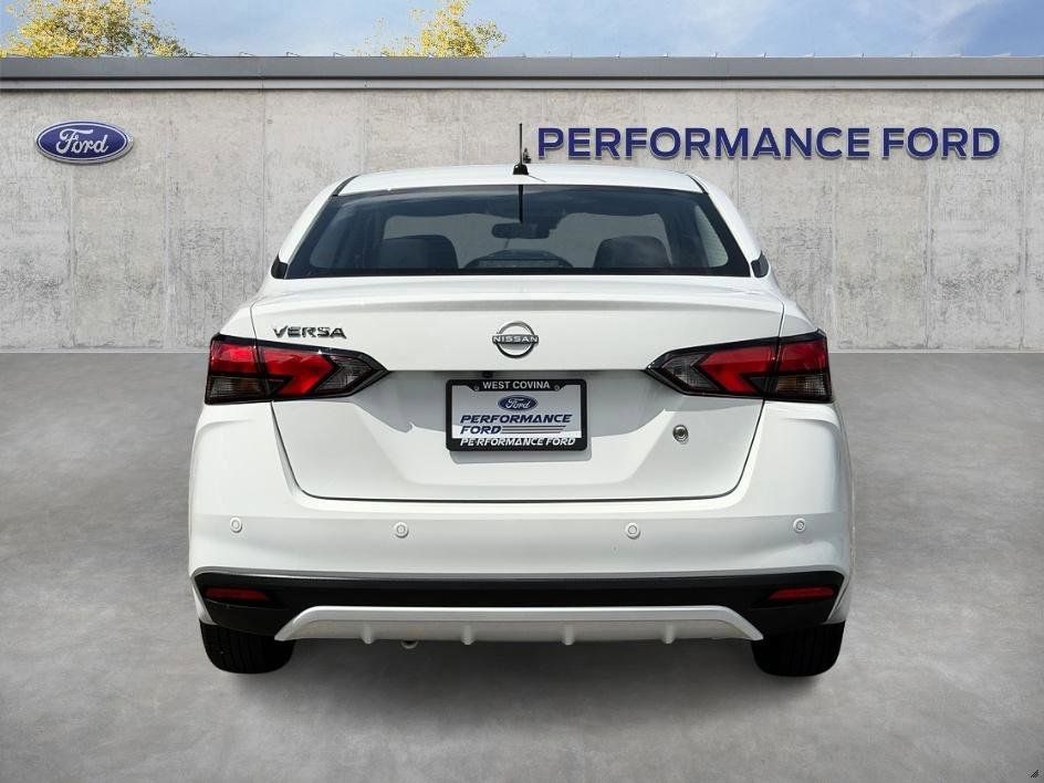 Used 2025 Nissan Versa S w/ Trunk Package FWD image 9