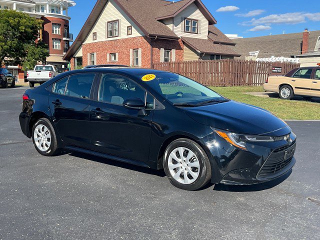 Used 2023 Toyota Corolla LE image 29