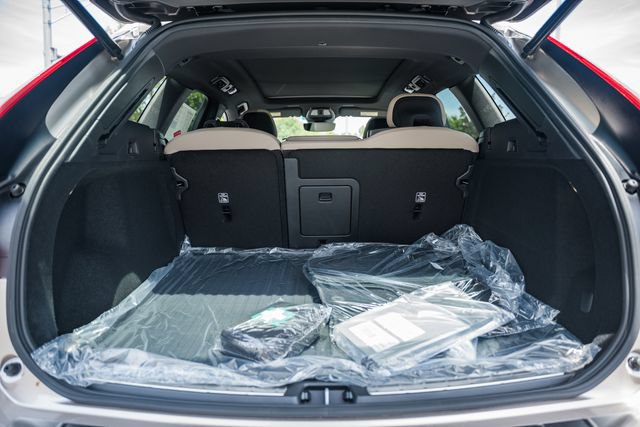 New 2026 Volvo XC60 B5 Plus w/ Protection Package Premier AWD/4WD image 10