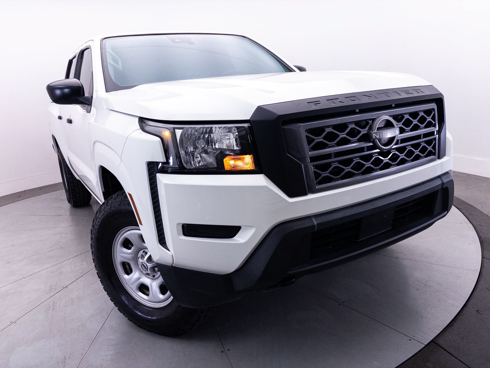 Used 2023 Nissan Frontier S AWD/4WD image 4