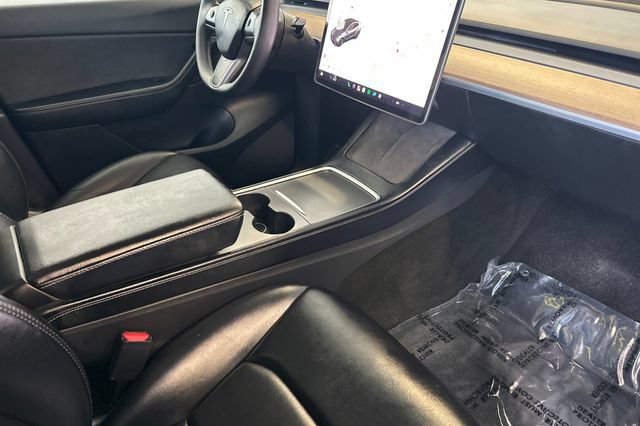Used 2021 Tesla Model Y Long Range AWD/4WD image 18
