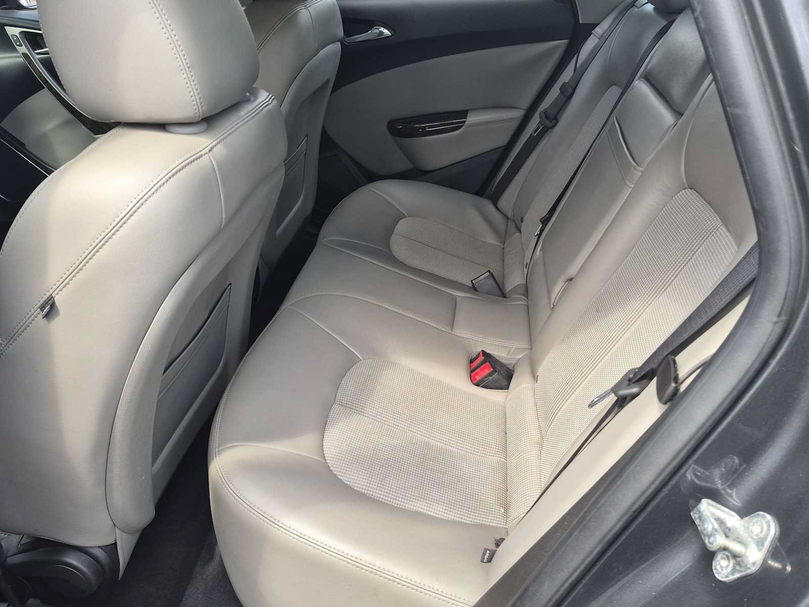 Used 2012 Buick Verano Convenience FWD image 19