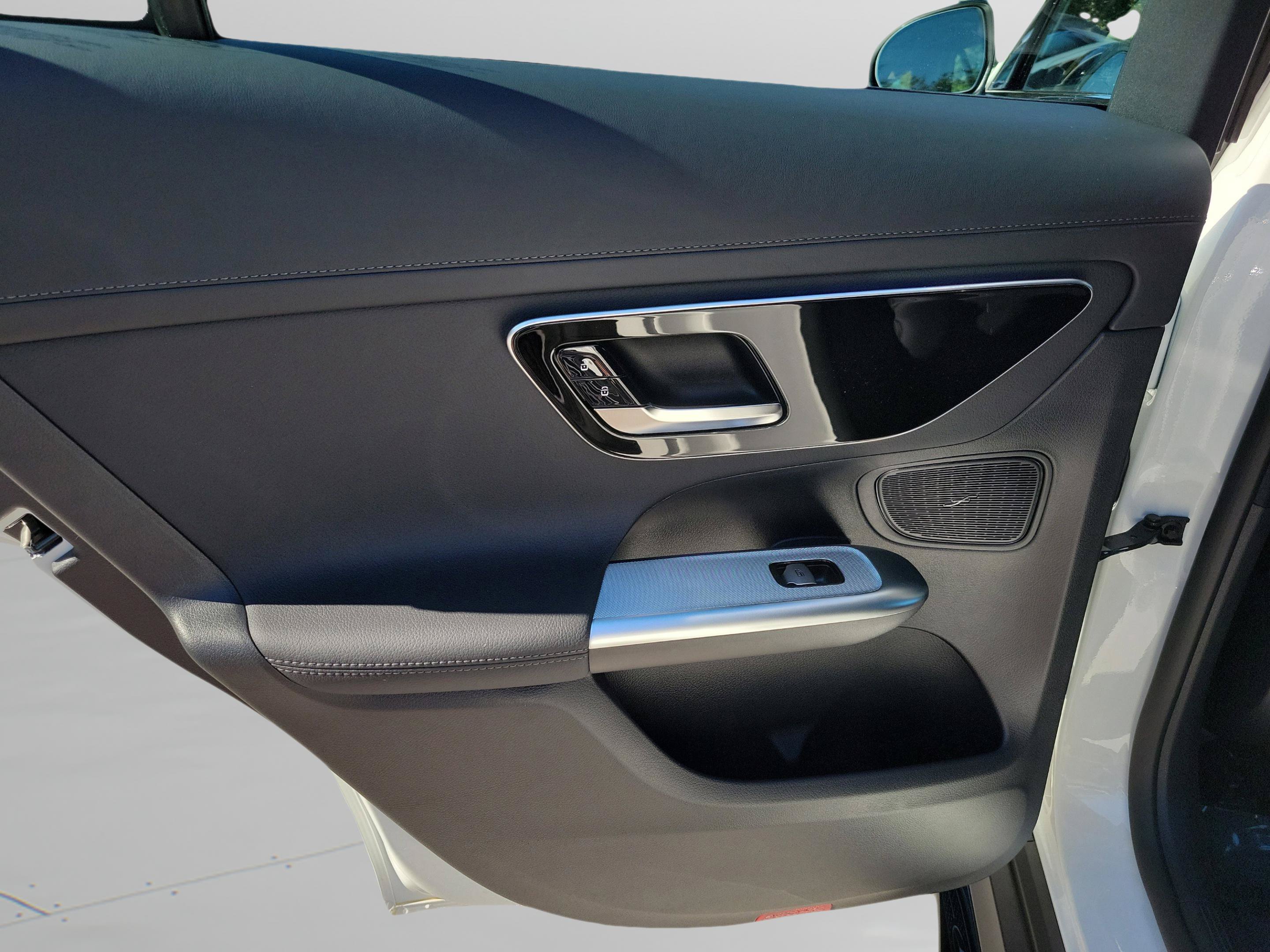 Certified 2026 Mercedes-Benz GLC 43 AMG 4MATIC image 26
