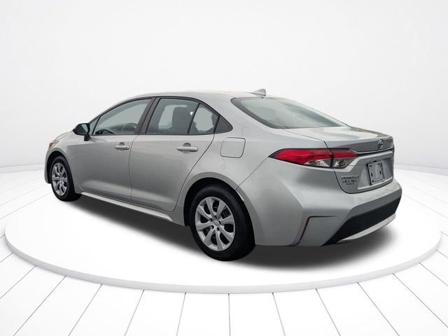 Used 2022 Toyota Corolla LE image 5