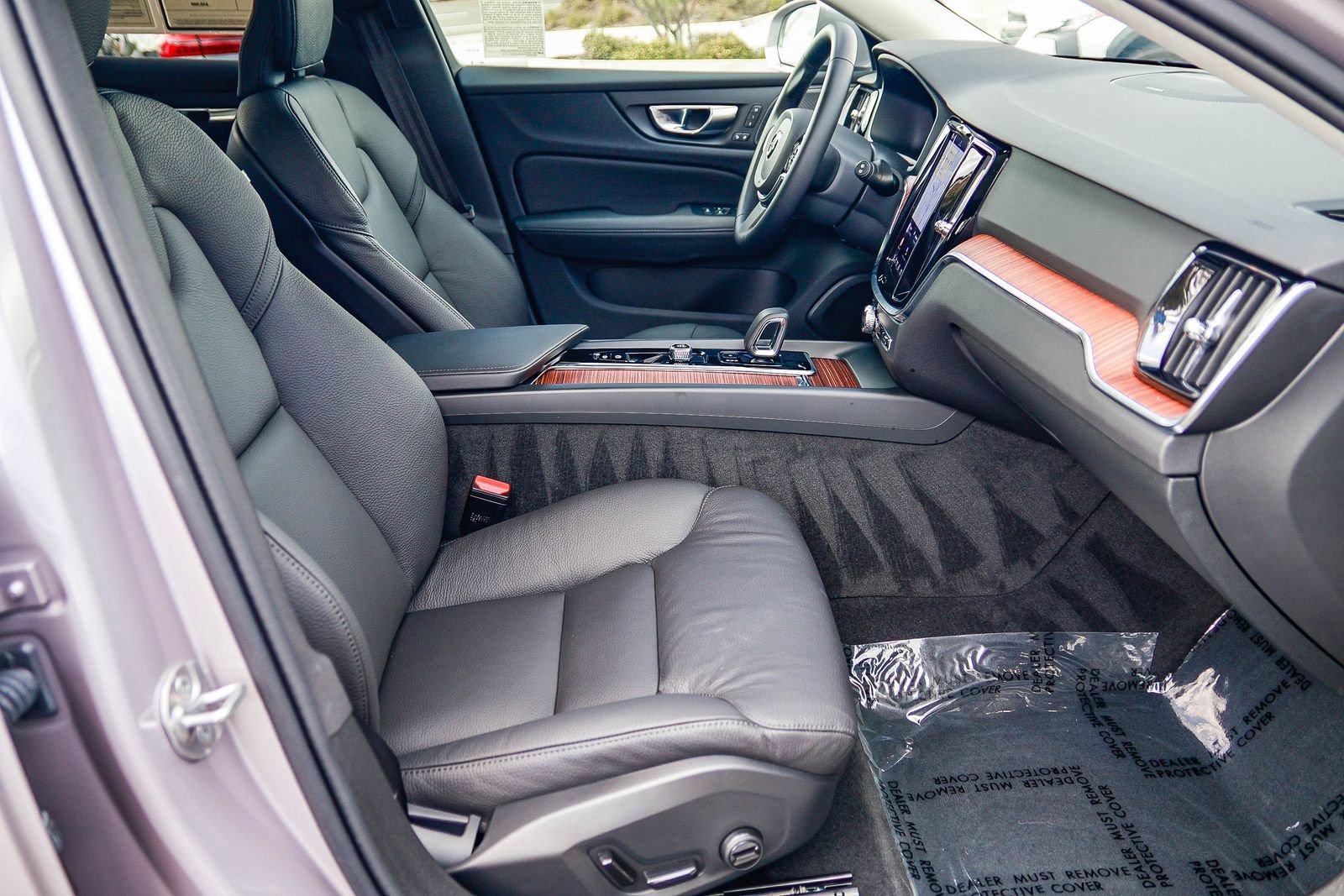 Certified 2026 Volvo V60 B5 Cross Country Plus w/ Climate Package image 18