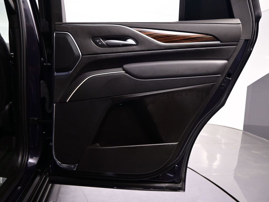 Used 2024 Cadillac Escalade Luxury RWD image 44
