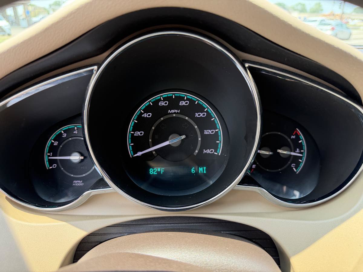 Used 2011 Chevrolet Malibu LS FWD image 23