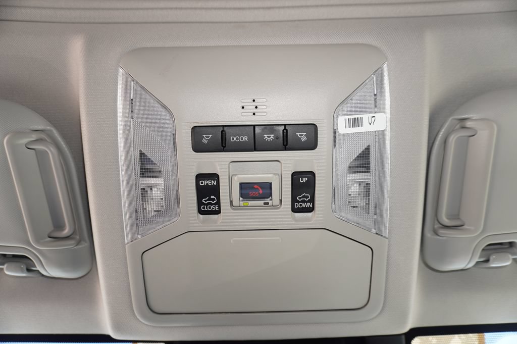 Used 2025 Toyota RAV4 XLE w/ Convenience Package FWD image 21