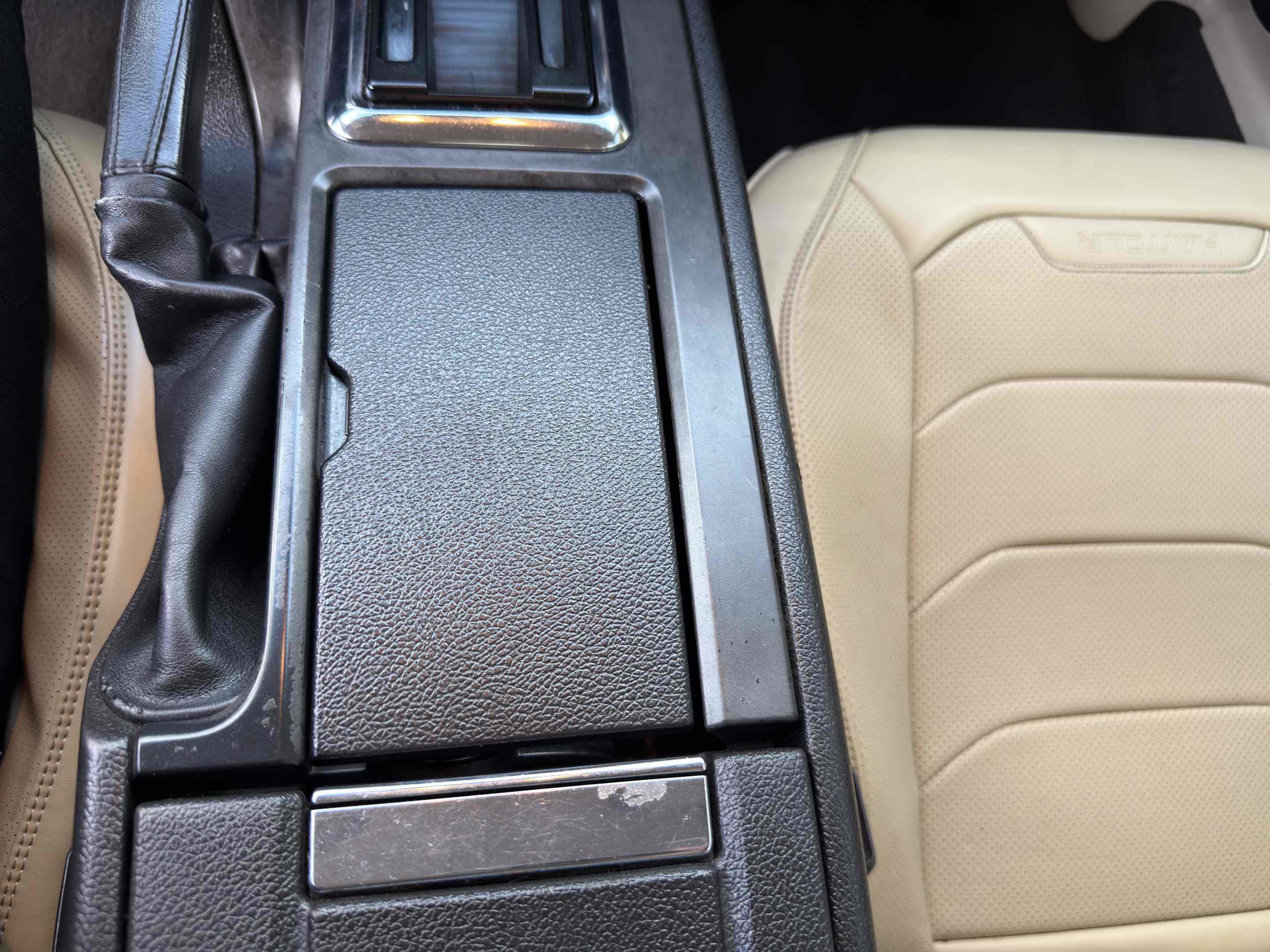 Used 2010 Ford Mustang Premium image 35