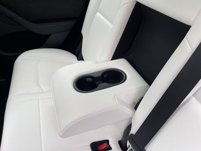 Used 2023 Tesla Model Y Performance AWD/4WD image 21