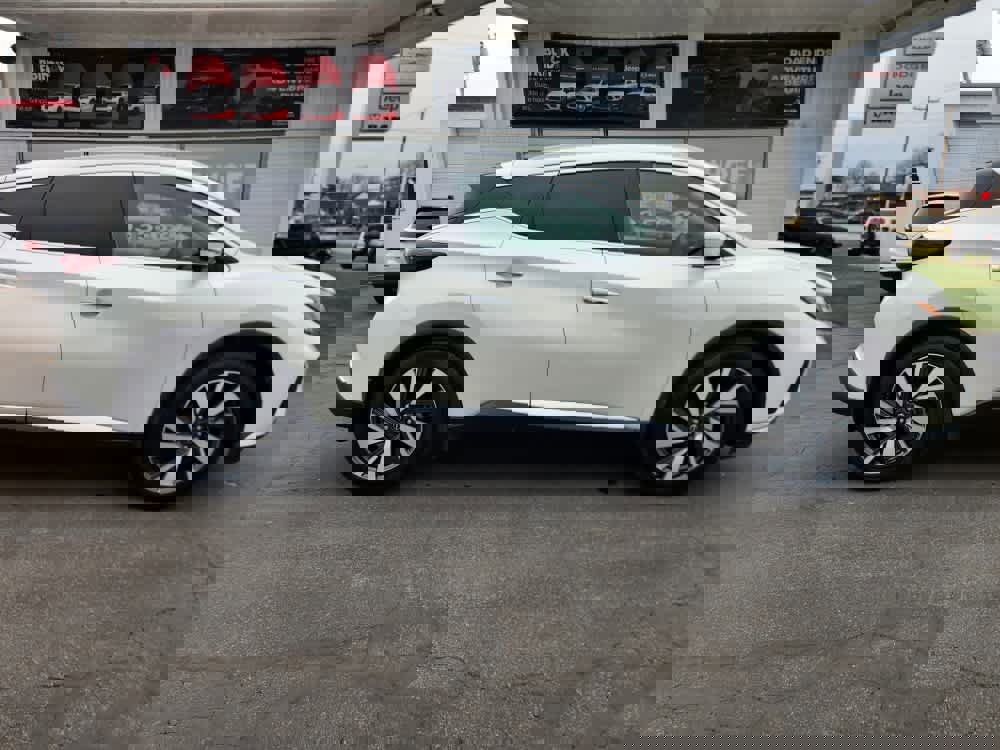 Used 2023 Nissan Murano SL image 2