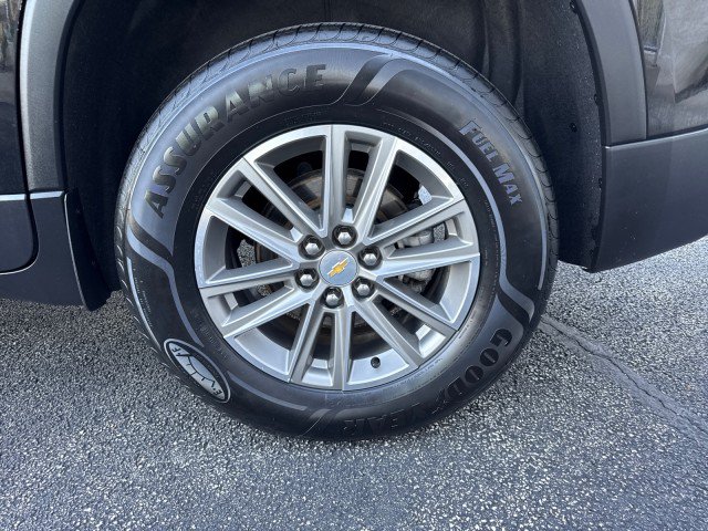 Used 2024 Chevrolet Traverse LT FWD image 11