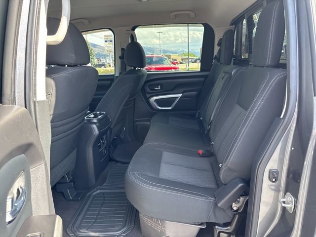 Used 2017 Nissan Titan SV AWD/4WD image 16