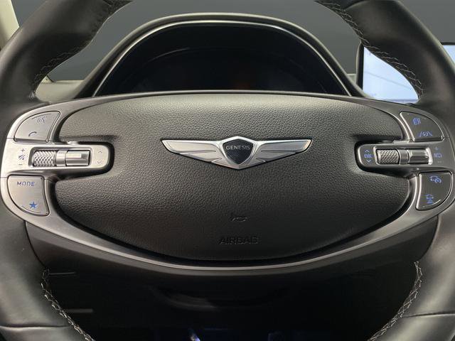 Used 2023 Genesis GV70 2.5T Advanced w/ Advanced Package image 17