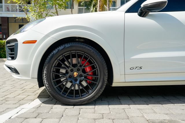 Used 2022 Porsche Cayenne GTS AWD/4WD image 13