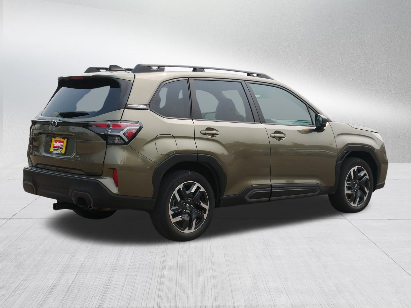 Used 2025 Subaru Forester Limited AWD/4WD image 7