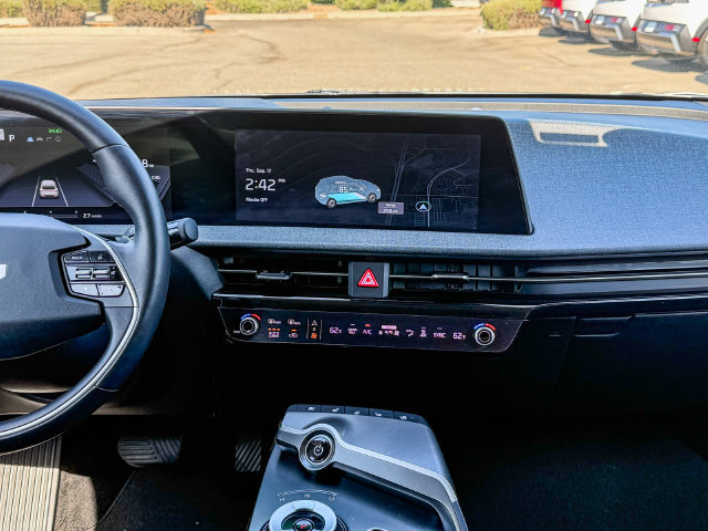 Used 2023 Kia EV6 Wind w/ Wind Technology Package AWD/4WD image 14