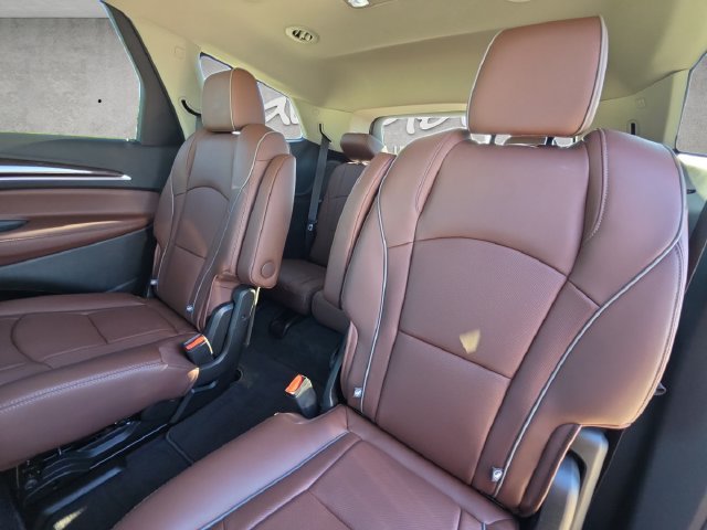 Used 2021 Buick Enclave Avenir w/ Avenir Technology Package FWD image 22