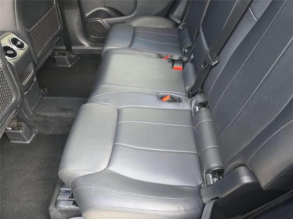 Used 2021 Mercedes-Benz GLB 250 image 11