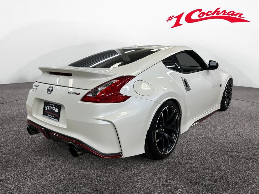 Used 2017 Nissan 370Z NISMO RWD image 19