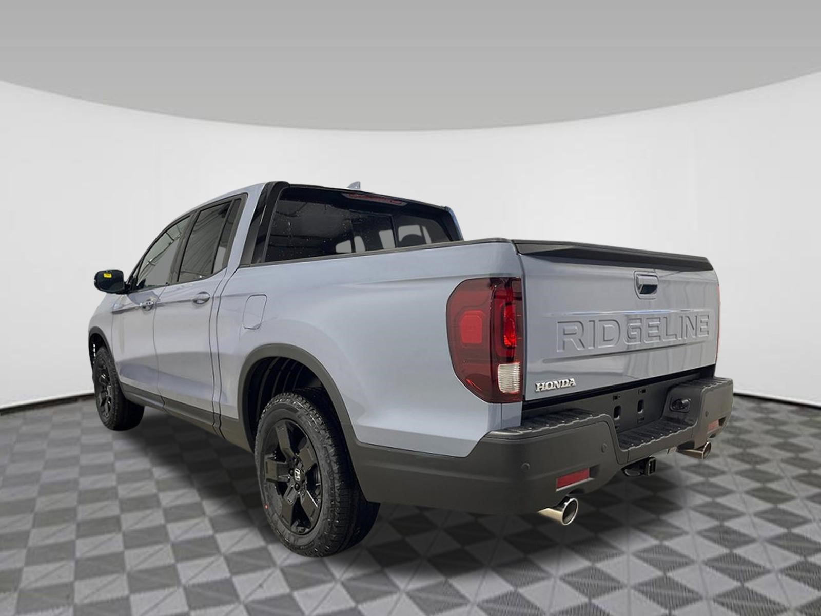 New 2026 Honda Ridgeline Black Edition image 4