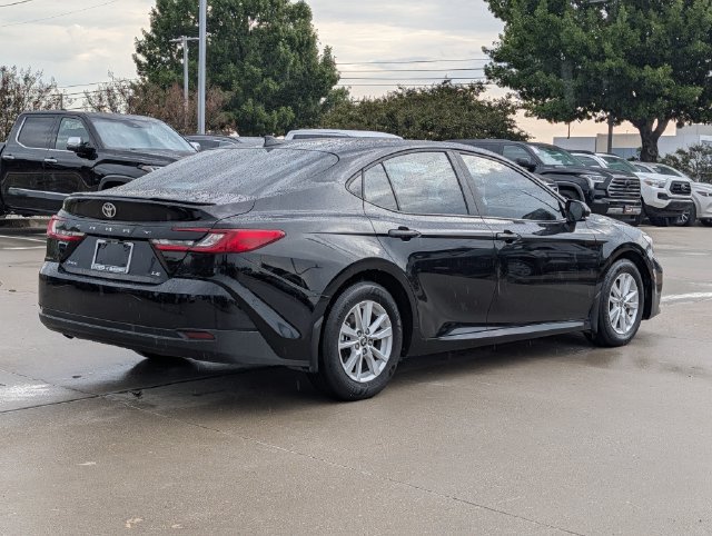 Used 2025 Toyota Camry LE w/ Convenience Package FWD image 6