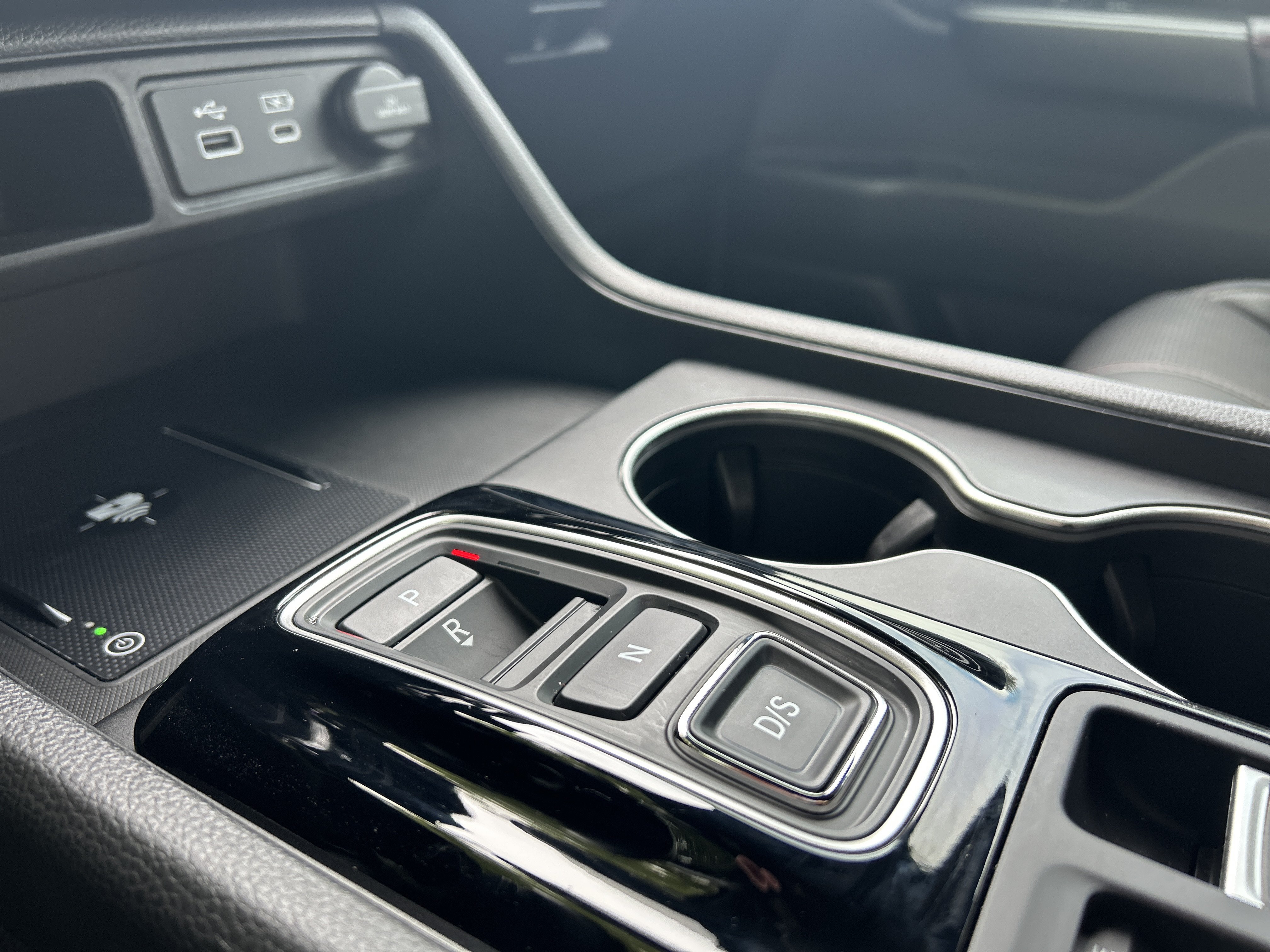 Certified 2025 Honda Pilot Black Edition image 16