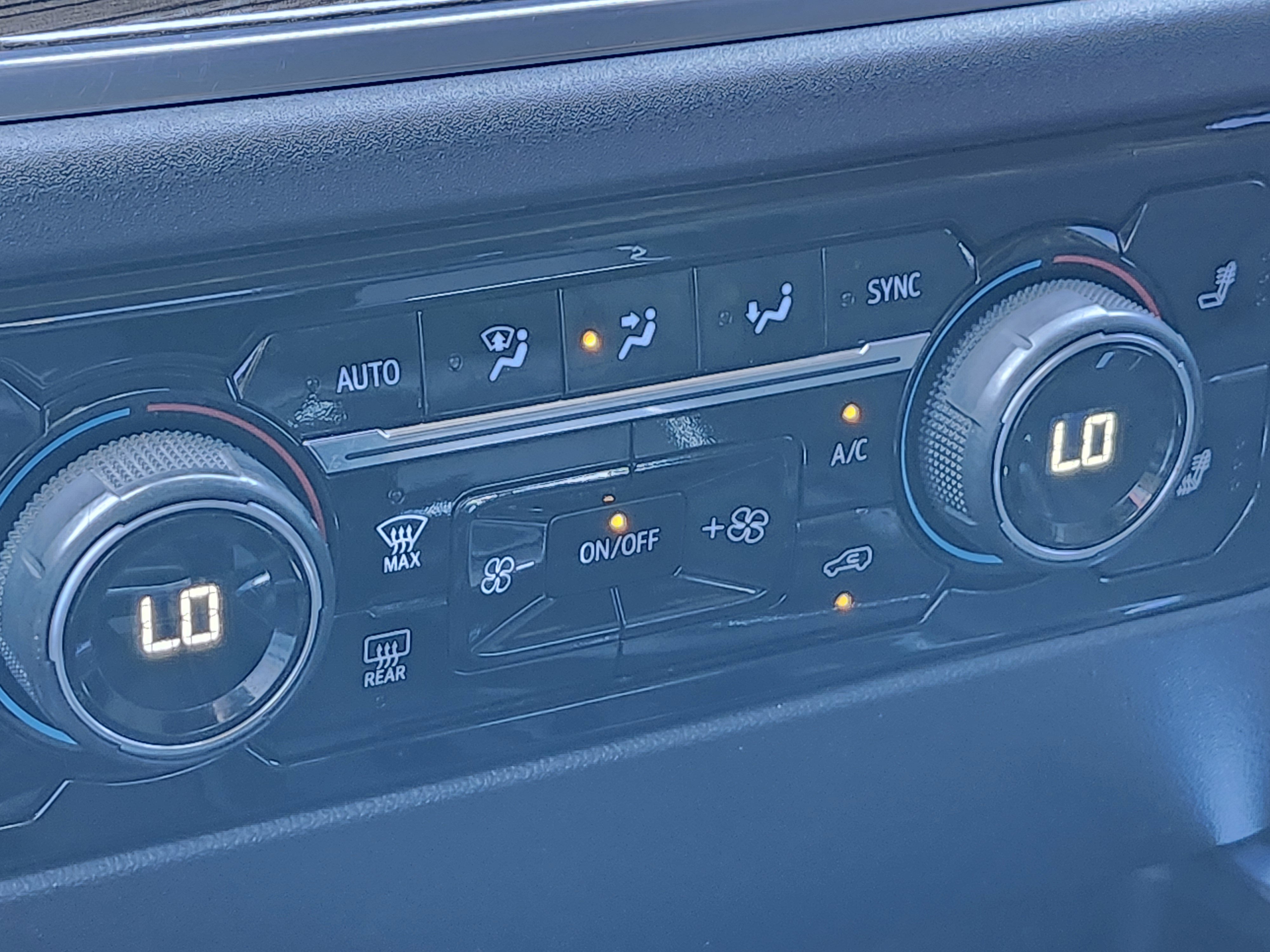 Used 2023 Chevrolet Silverado 1500 LT Trail Boss w/ Protection Package image 30