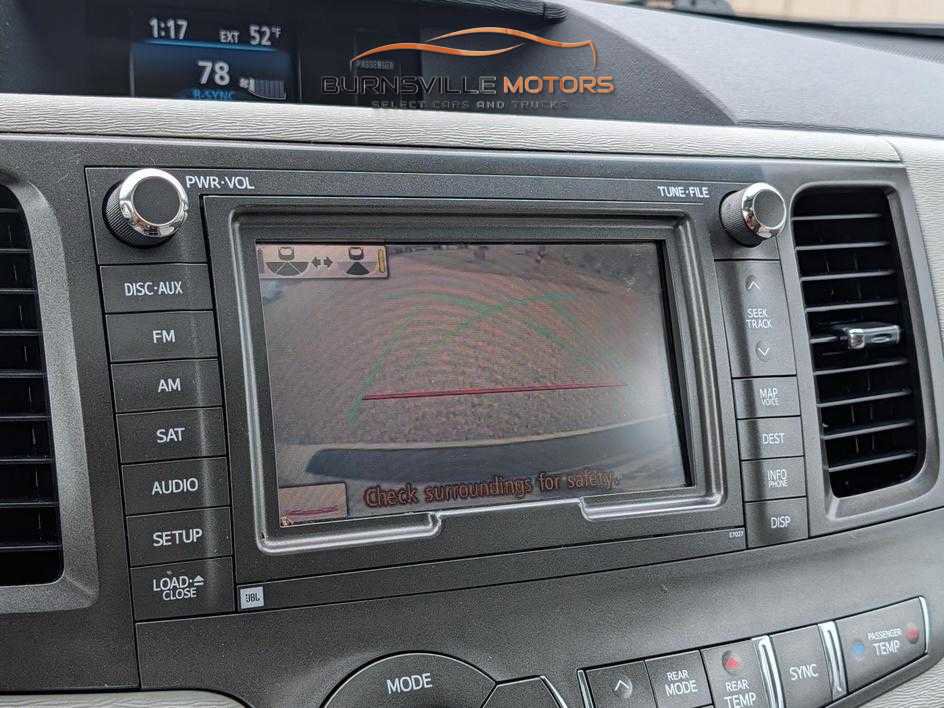 Used 2014 Toyota Sienna Limited w/ Limited Premium Package AWD/4WD image 30