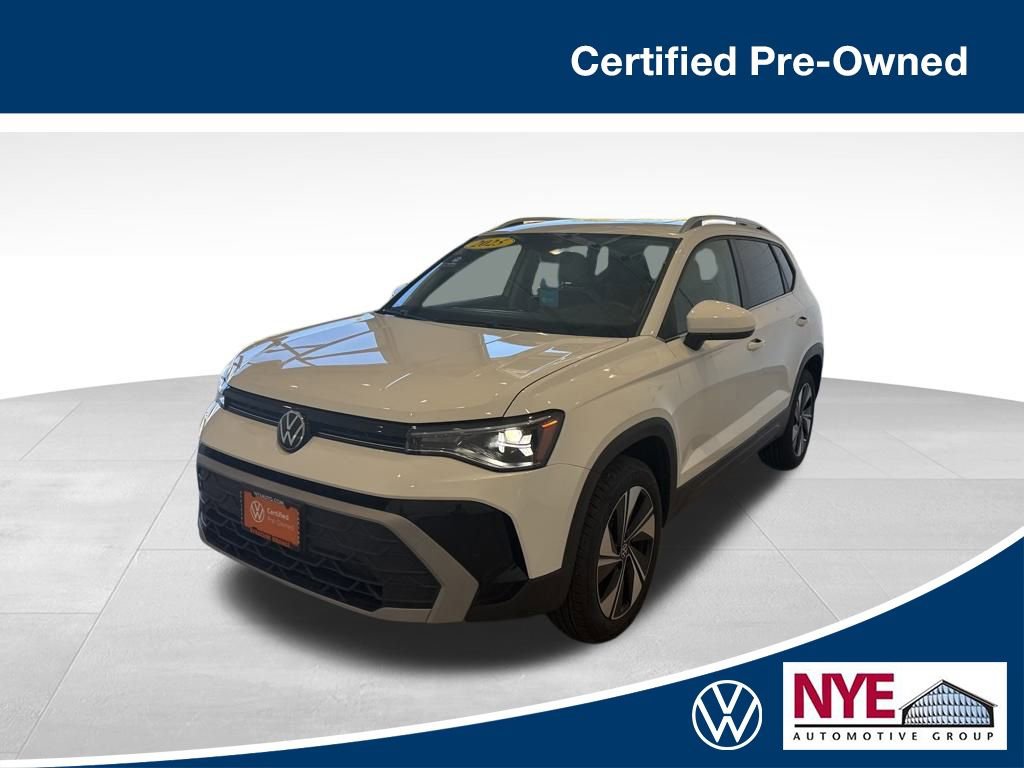 Used 2025 Volkswagen Taos SE w/ Panoramic Sunroof Package 360° Tour