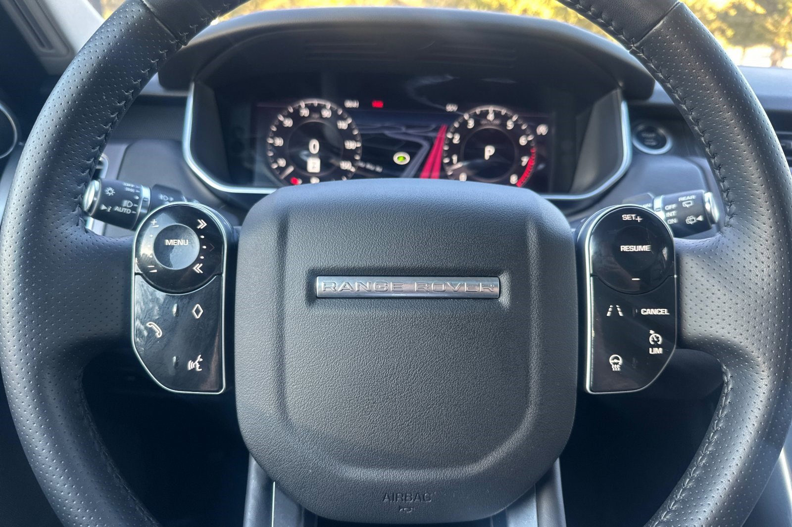 Used 2020 Land Rover Range Rover Sport HSE image 30