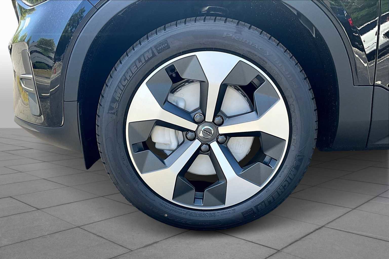 New 2026 Volvo XC40 B5 Core w/ Protection Package Premier image 15