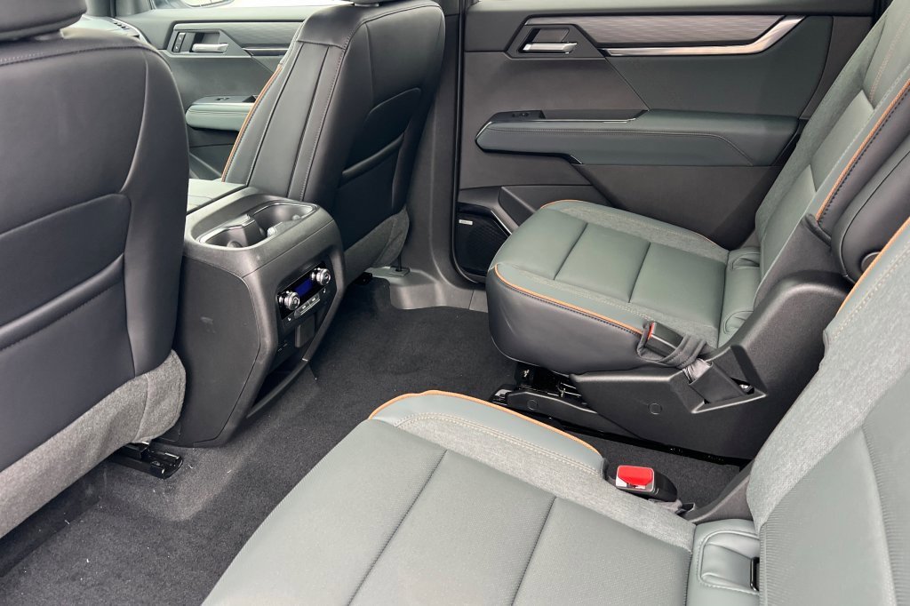 New 2026 GMC Acadia AT4 w/ Luxury Package image 9