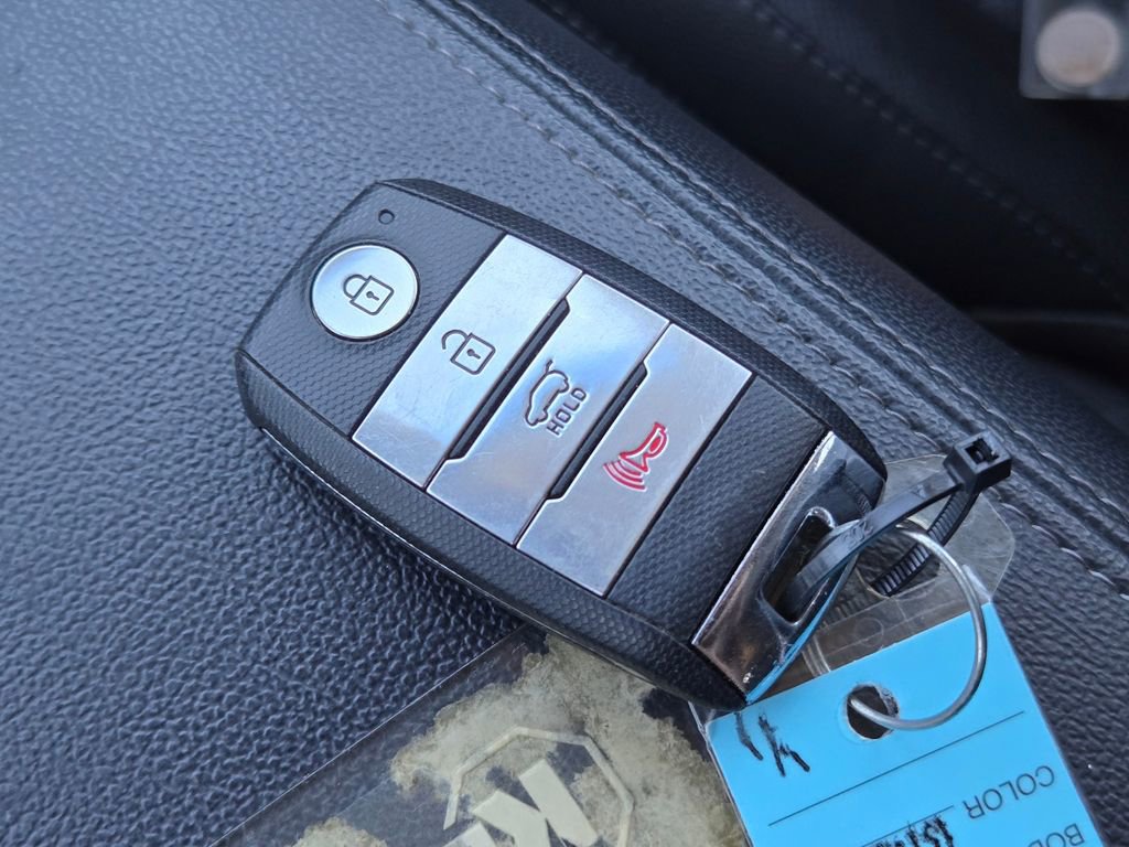 Used 2017 Kia Sorento SX image 33