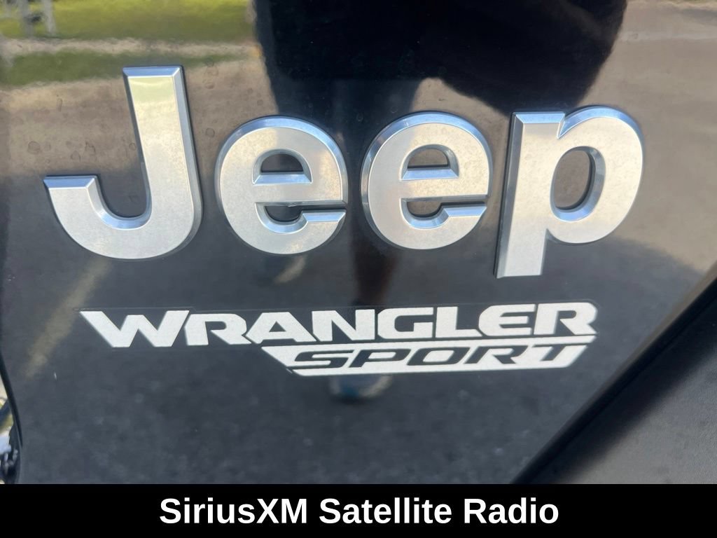 Certified 2018 Jeep Wrangler Sport AWD/4WD image 10