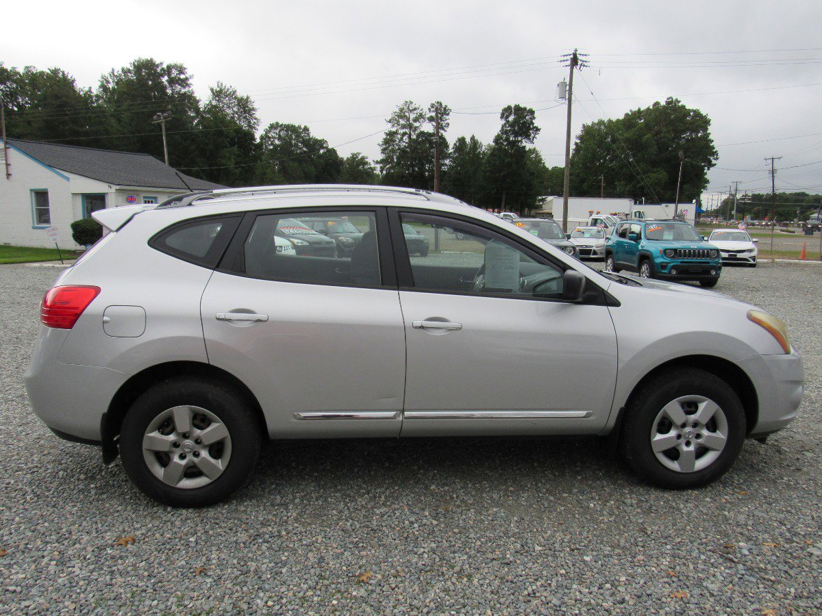 Used 2014 Nissan Rogue S w/ Convenience Package image 4