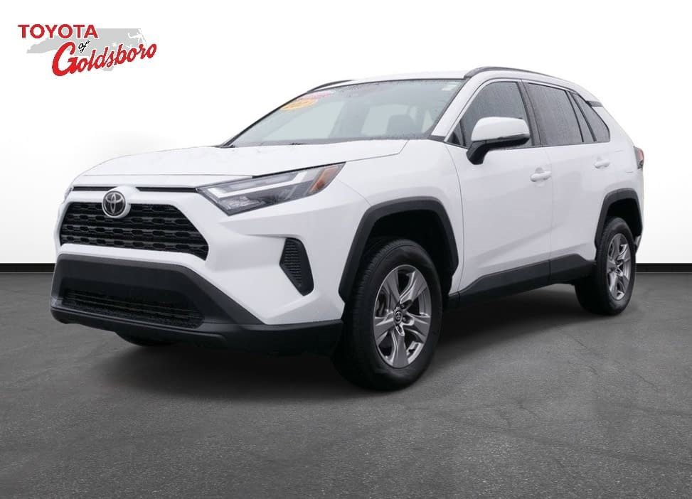 Used 2023 Toyota RAV4 XLE image 1