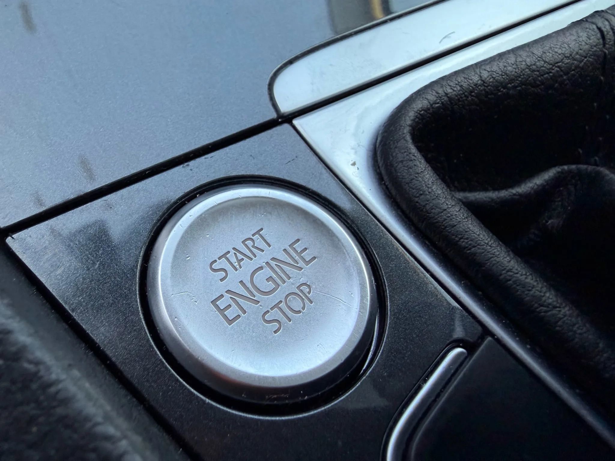 Used 2020 Volkswagen Golf 4-Door image 25