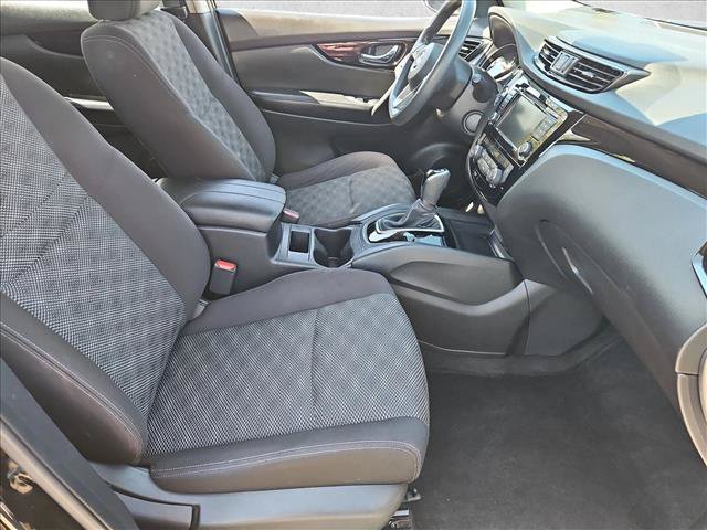 Used 2020 Nissan Rogue Sport SV AWD/4WD image 25