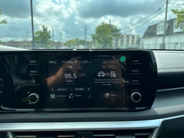 Used 2022 Kia K5 LX FWD image 11