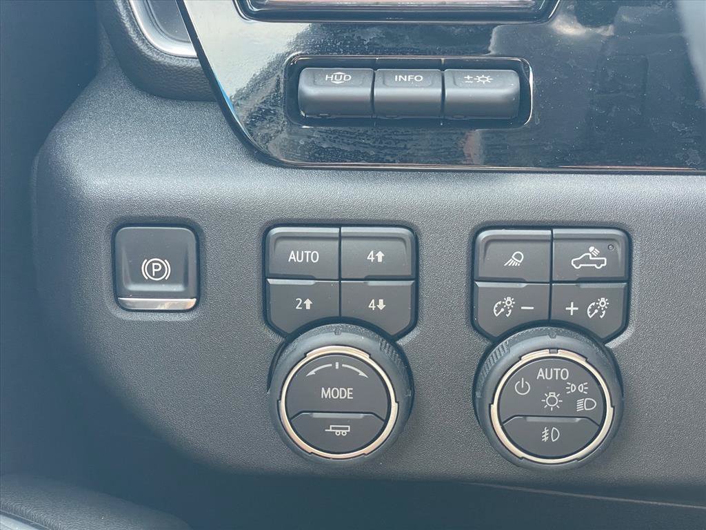 Used 2025 Chevrolet Silverado 1500 High Country AWD/4WD image 20