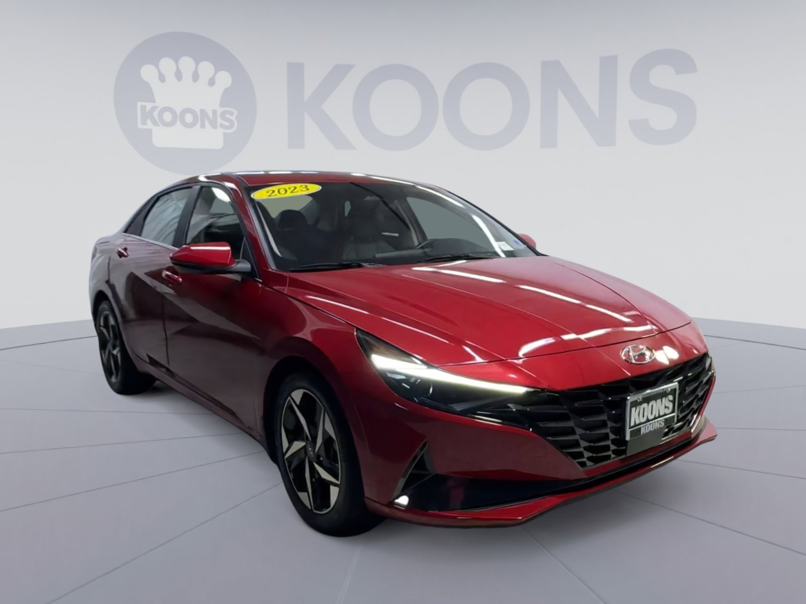 Used 2023 Hyundai Elantra Limited w/ Cargo Package image 2